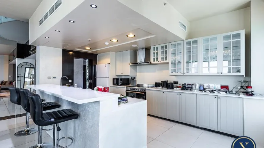 Apartamento de 5 dormitorios en The Residences, UAE No. 139 № 5